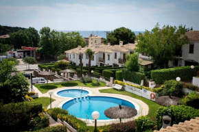 Cases Blanques 48 Casa con jardín privado